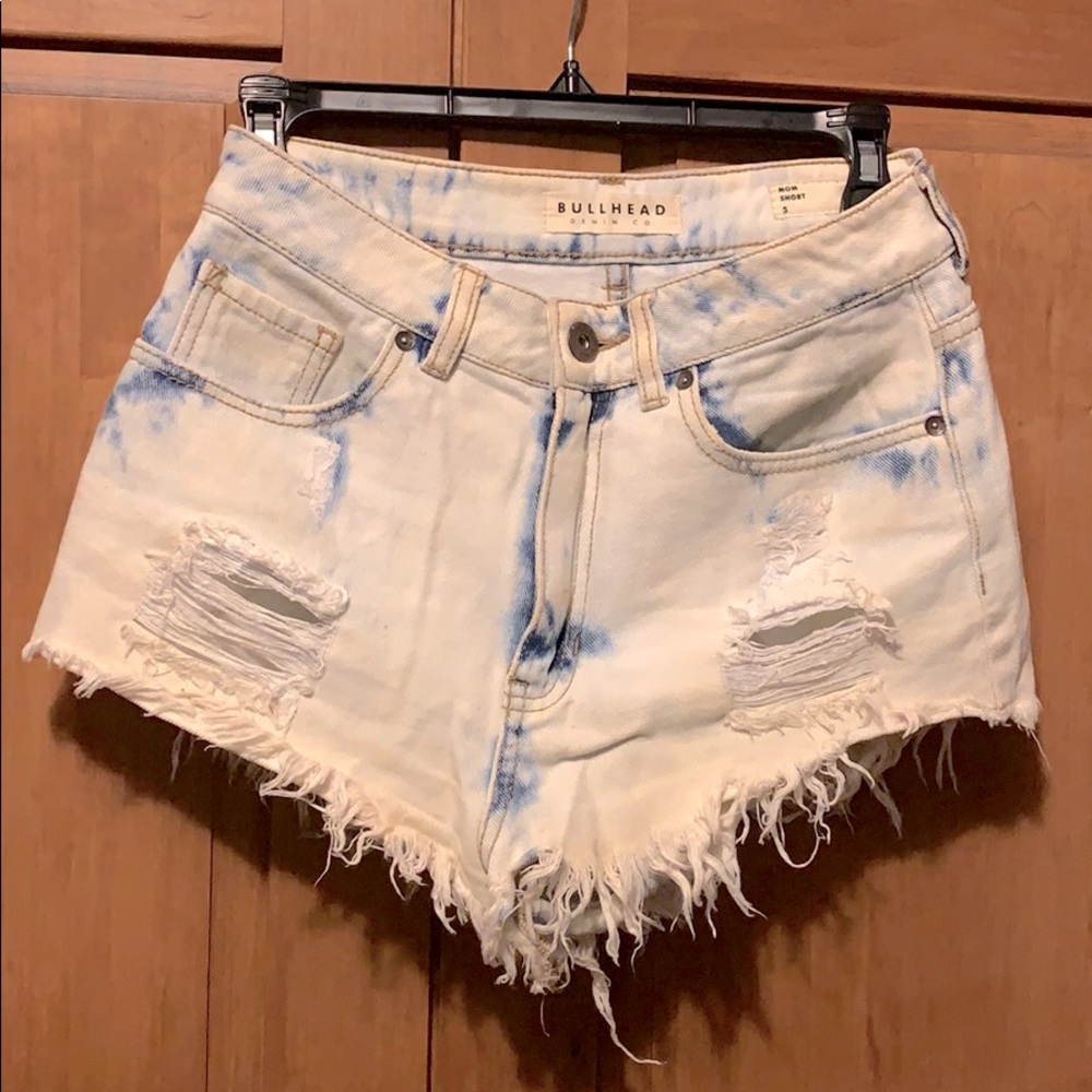 LIGHTLY WORN | Bleached Denim Mom Shorts